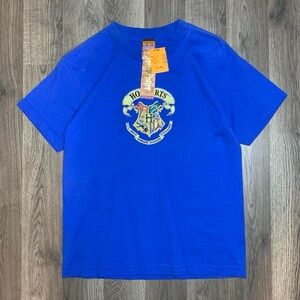 Vintage 2000 Harry Potter Hogwarts Toys R Us Shirt 
Youth Size Large